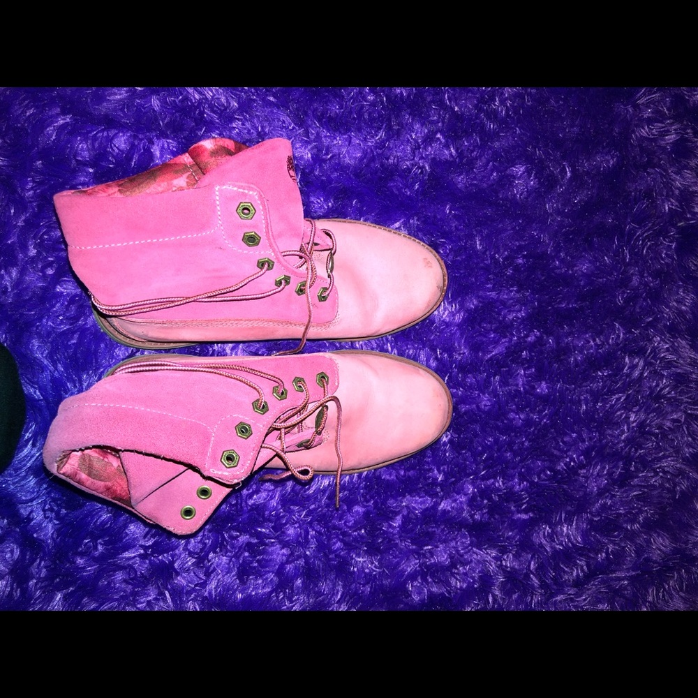 LIMITED EDITION PINK TIMBS!!!!